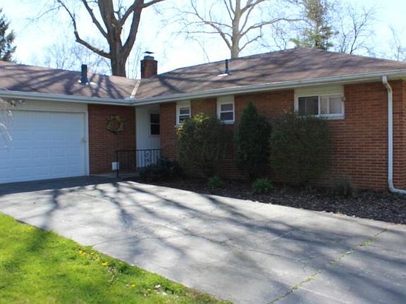 2nd image of 164 Serran Dr