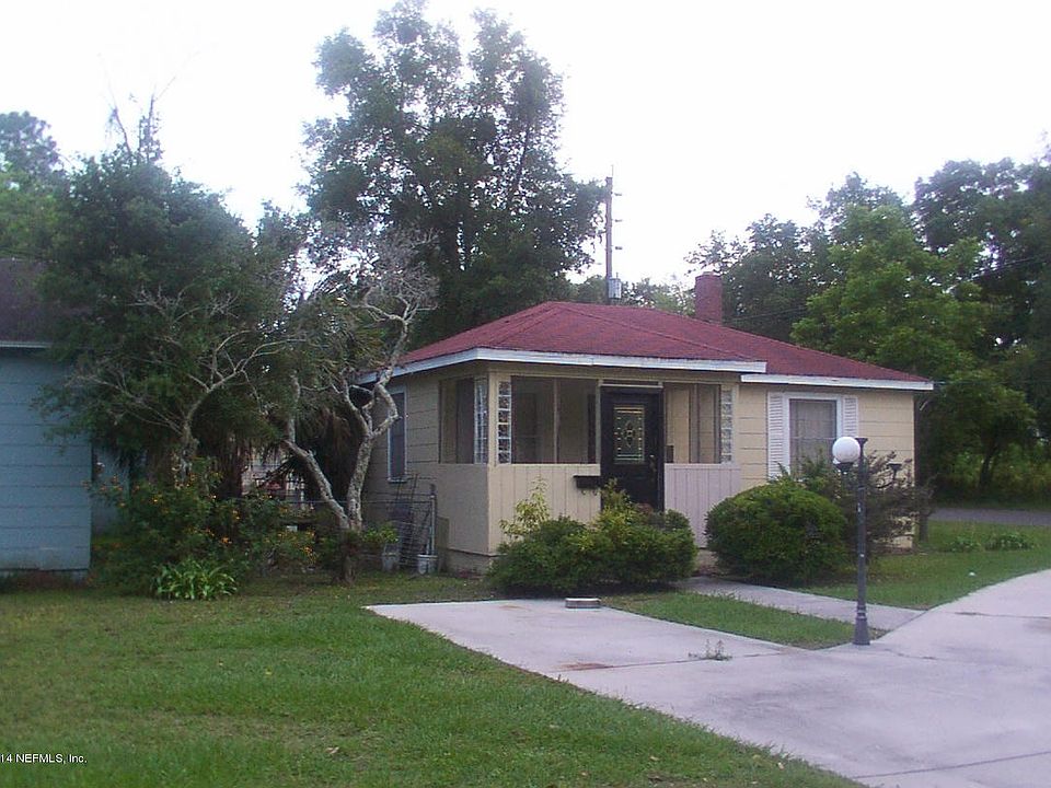 1st image of 204 48th Street E