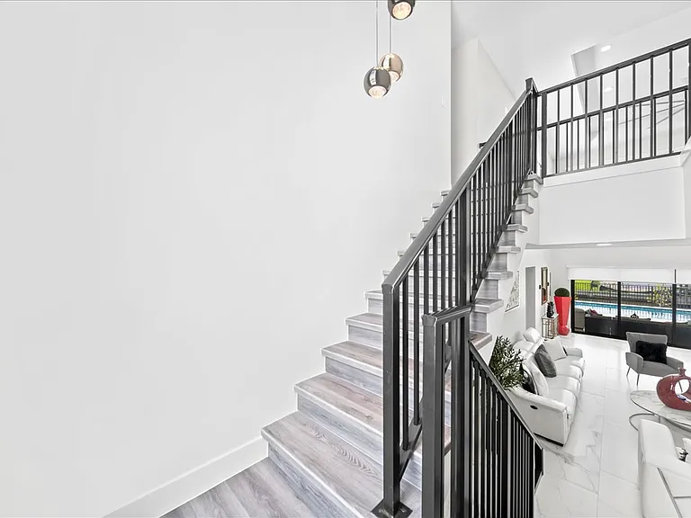 2636 Surfside Blvd — Photo 40
