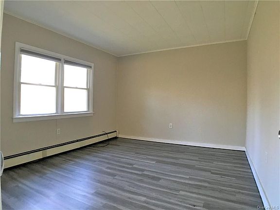 2nd image of 14 Eckelman Dr APT 2
