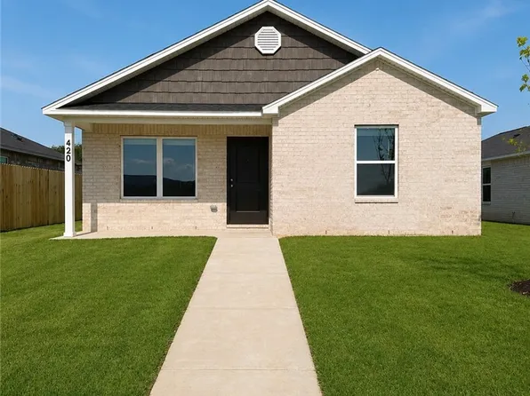 420 Shasta St, Prairie Grove, AR 72753