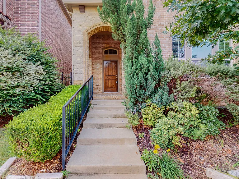 123 Palacio St — Photo 3