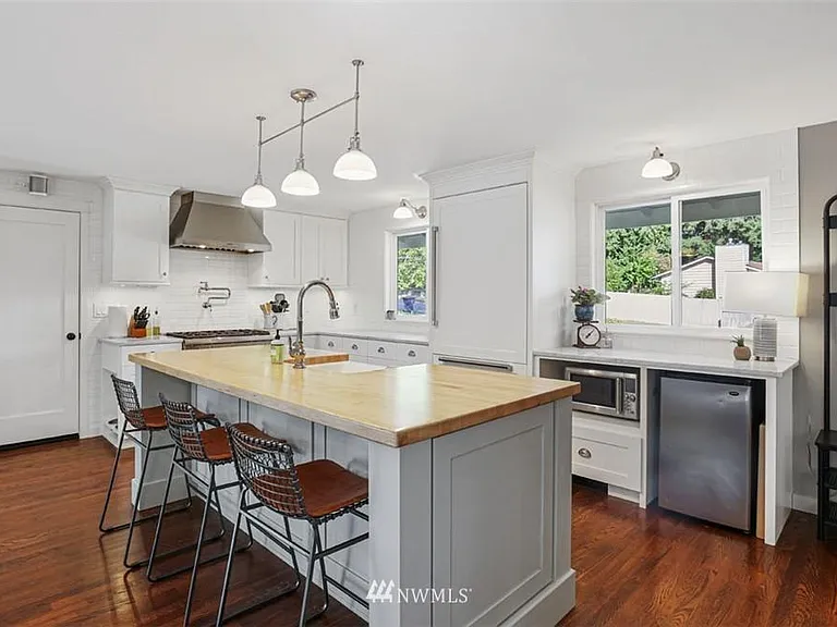 13823 NE 76th St — Photo 8