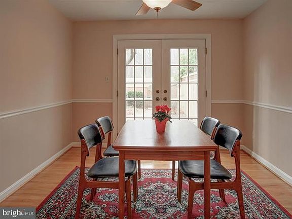 5th image of 3122 Barnard Ct
