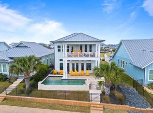 118 Foxtail Ln, Rockport, TX 78382