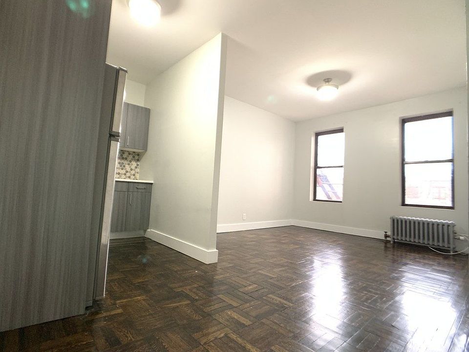 1st image of 2100 Westbury Ct APT 4E