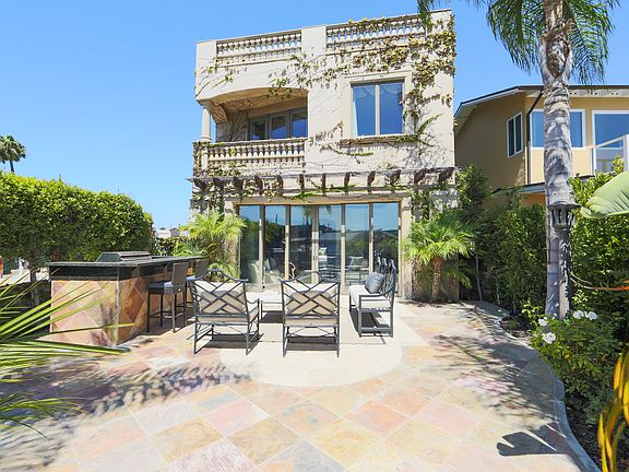 5th image of 310 38th Street - Newport Island Waterfront