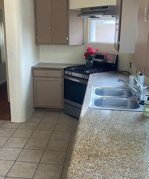 4188 Chamoune Ave — Photo 16