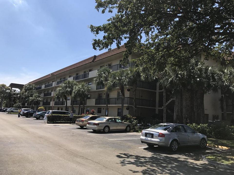 1st image of 4930 E Sabal Palm Blvd APT 406