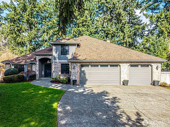 3rd image of 8611 165th Street Ct E
