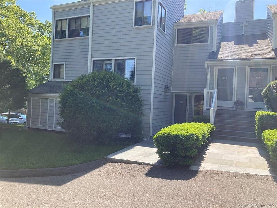 1st image of 204 Rowayton Woods Dr #204
