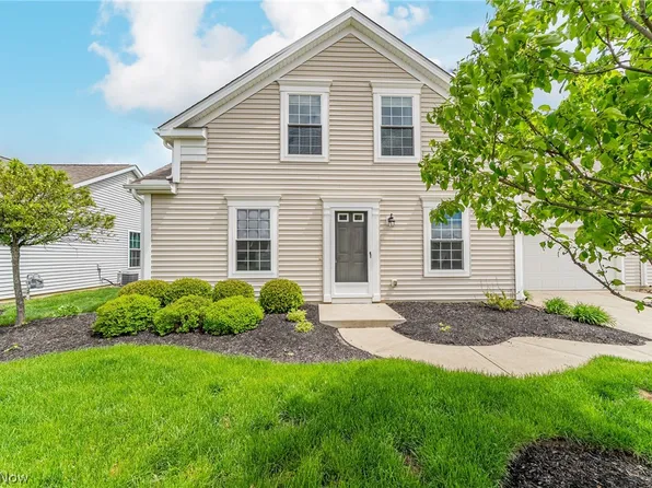 8708 Wakefield Run, North Ridgeville, OH 44039