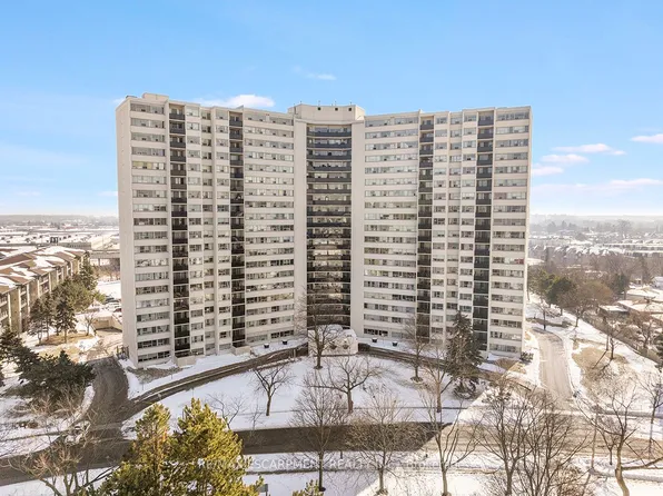 530 Lolita Gdns #308, Mississauga, ON L5A 3T2