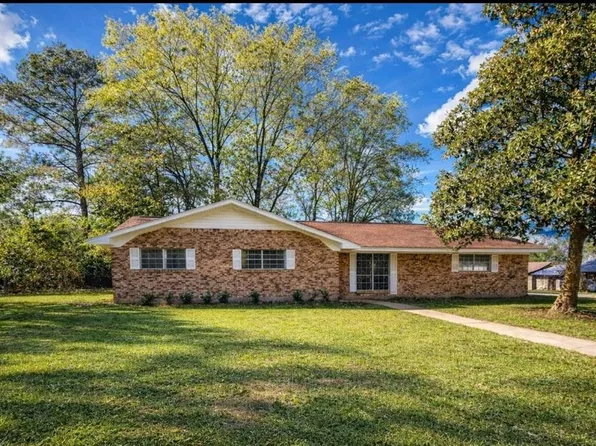 209 N King St, Winnfield, LA 71483