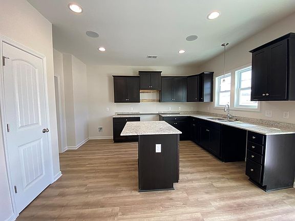 5th image of 2315 Worshipper Ct Lot 13