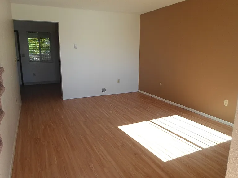 632 Butte Ave #6 — Photo 10