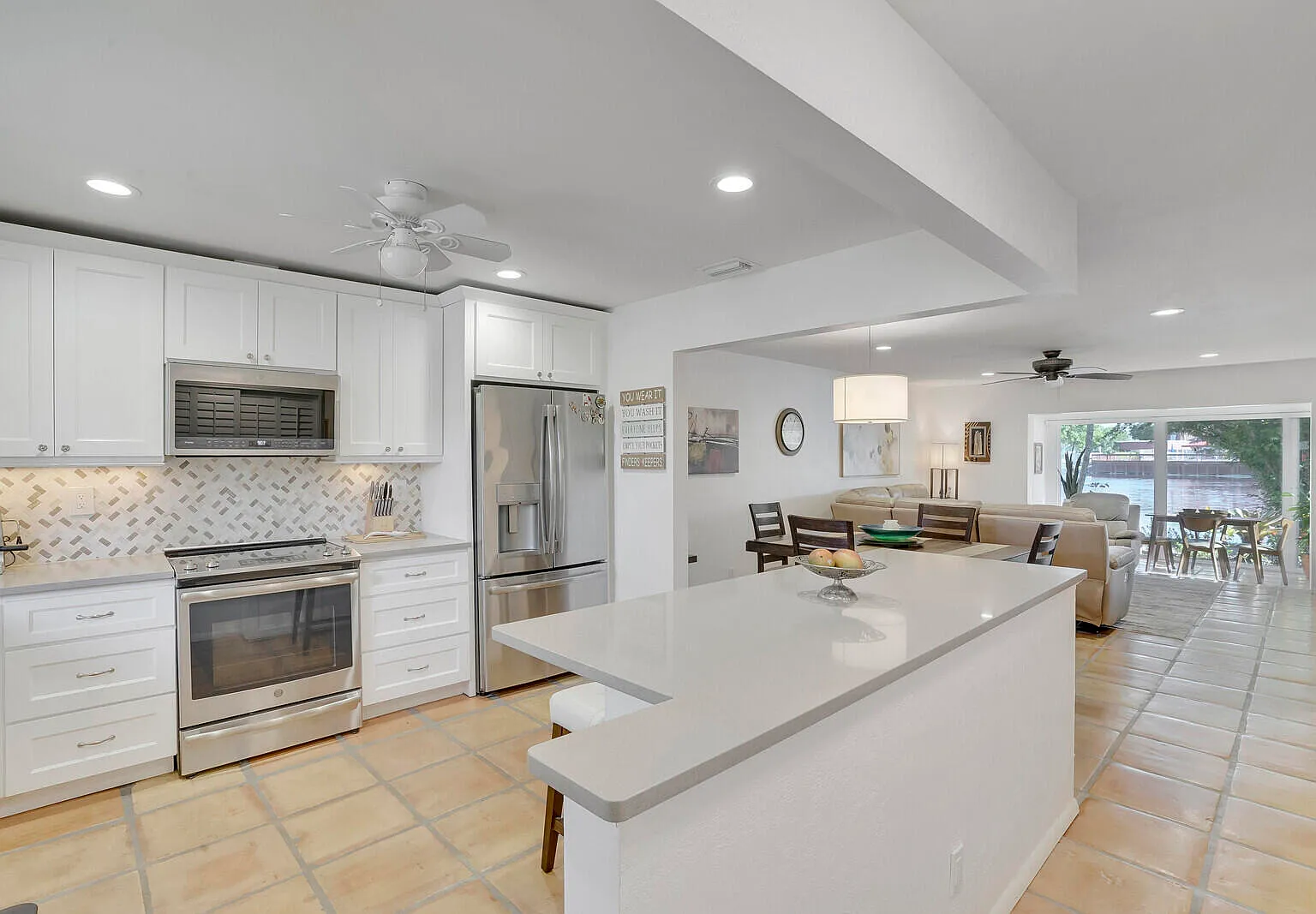 2 bed, 2.0 bath, 1088 sqft, $2,100 — Photo 1