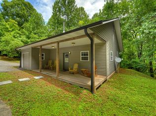 365 Ruby Ln, Mineral Bluff, GA 30559