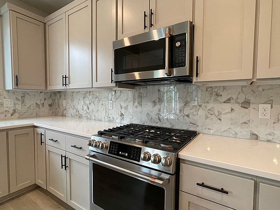 5th image of 16686 SW Colorado Ln