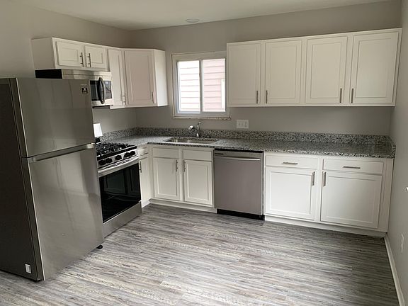4th image of 4783 Hudson Dr