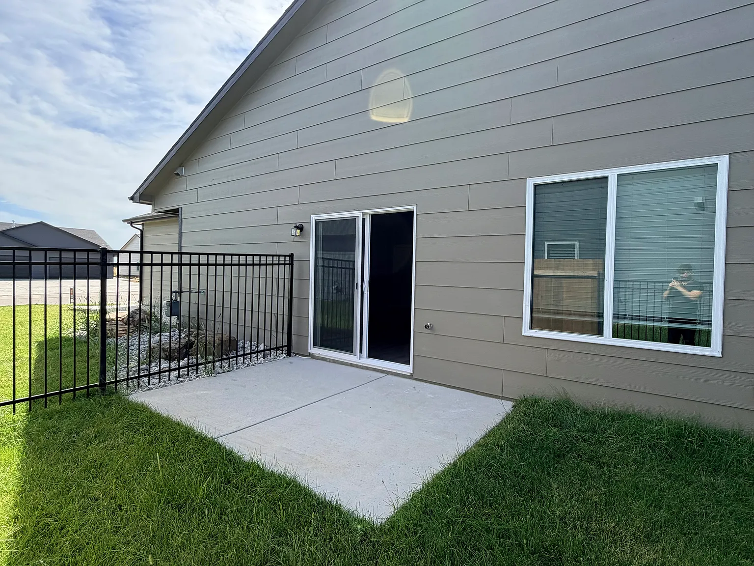 3 bed, 1221 sqft, $1,590 — Photo 4