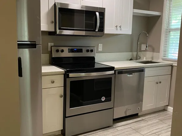 2101 10th St #A, Sacramento, CA 95818