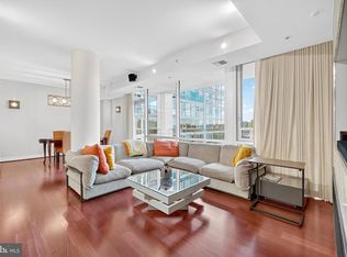 6820 Wisconsin Ave APT 4006, Bethesda, MD