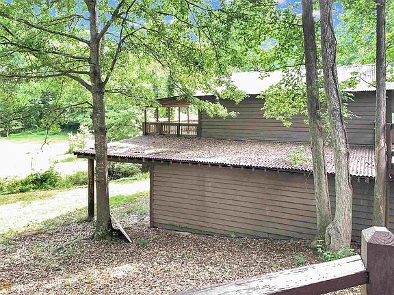 5th image of 760 Harris Dr