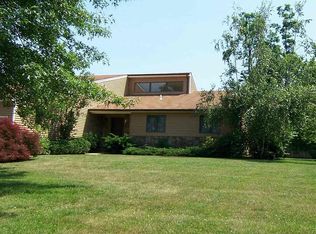 10 Old Farm Rd, Tinton Falls, NJ 07724