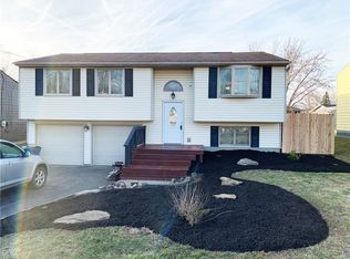 2519 Walnut St, Girard, OH 44420