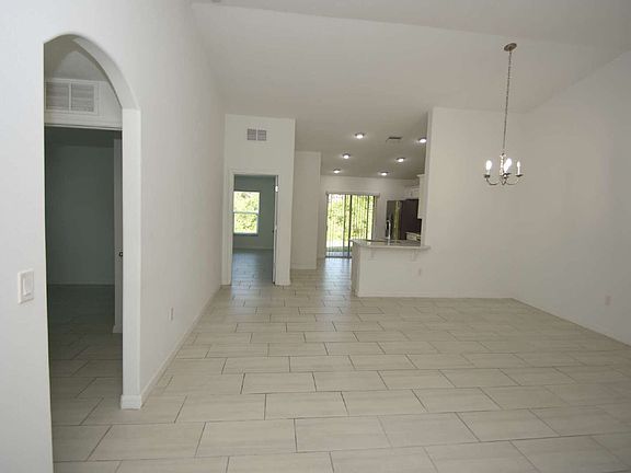 3rd image of 8 Rosalie Pl #A