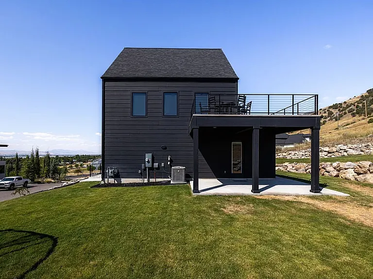 1360 Cedarwood Ln — Photo 15