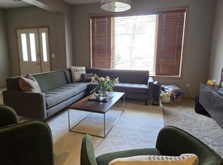 11289 Preswick Blvd, Eden Prairie, MN 55344