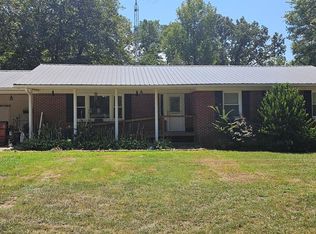 960 Rockport Rd, Camden, TN 38320