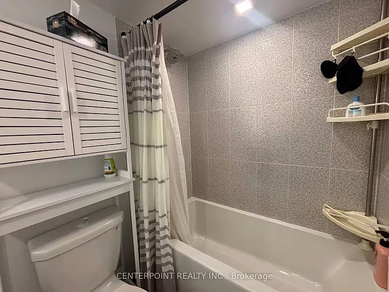 50 McCaul St #707 — Photo 8