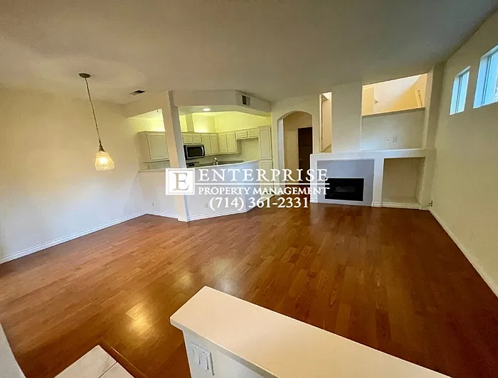 2 bed, 2.5 bath, 1190 sqft, $3,350 — Photo 3