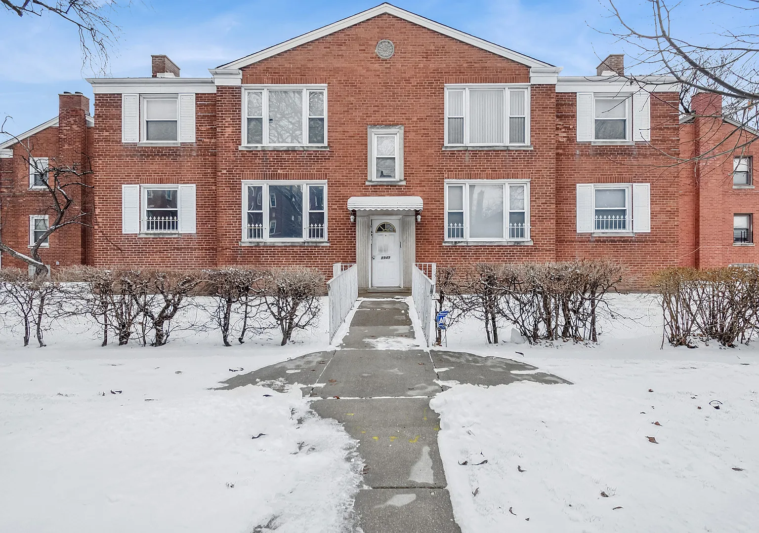 2 bed, $1,250 — Photo 1