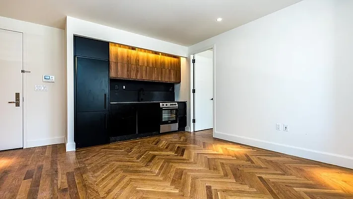 Rented by Nooklyn NYC LLC | media 45