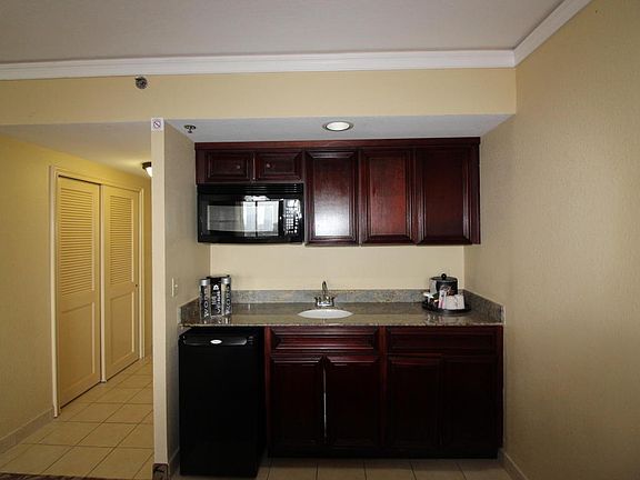 5th image of 600 Atlantic Ave #830