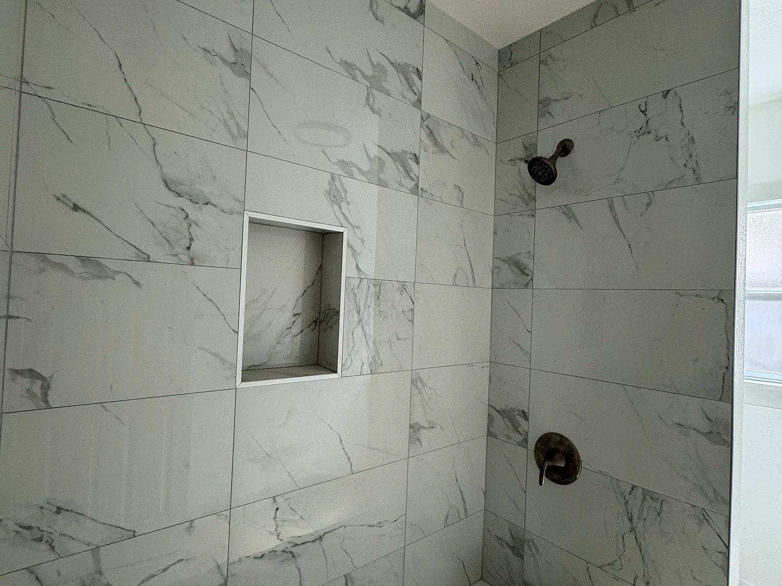 1 bed, $2,095 — Photo 4
