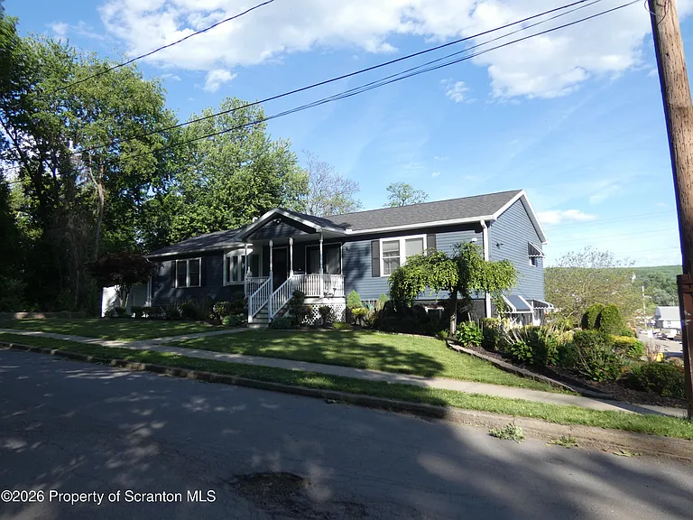 607 3rd Ave #LOWER LEV — Photo 45