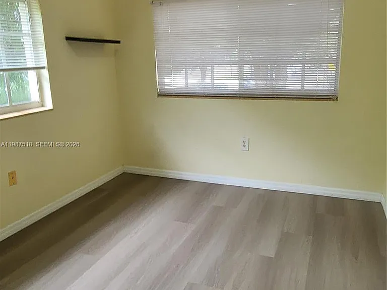 3071 Riverside Dr #0 — Photo 10