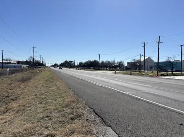 4030 N Main St, Taylor, TX 76574