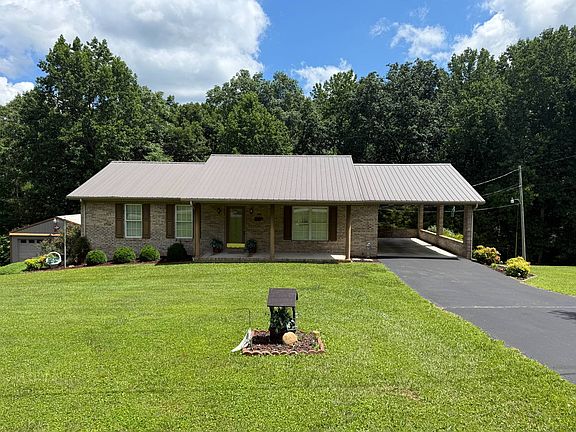 3rd image of 88 Chestnut Dr