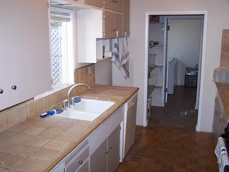 707 Crocker Ave — Photo 19