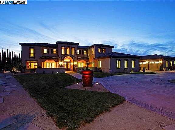 2nd image of 8829 W Waterwell Way