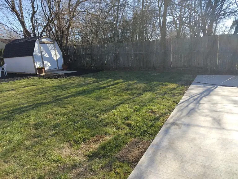 606 N Ector Dr — Photo 4