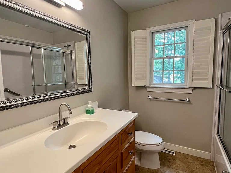 331 Glenpark Ln — Photo 24