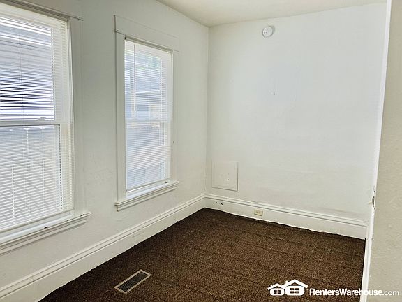 4th image of 2910 Bryant Ave N APT 1