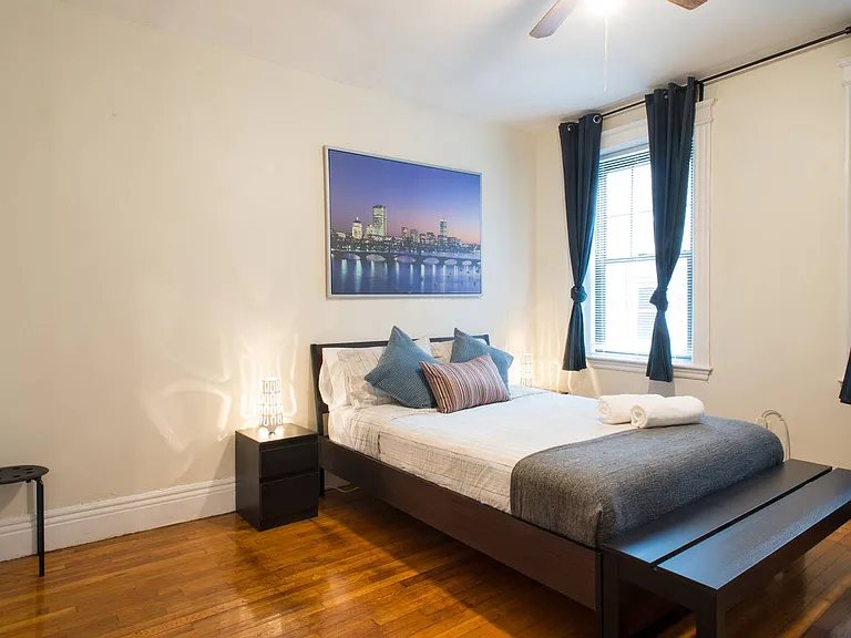 58 Queensberry St #3 — Photo 6